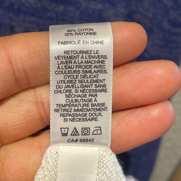 Express Blue and White V-Neck Sweater Size L - Picture 6 of 7